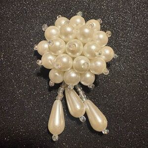 Elegant Pearl Cluster Brooch